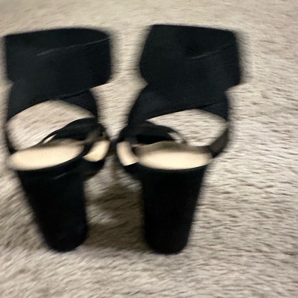 Steve Madden Heels Size 5 - Picture 9 of 9
